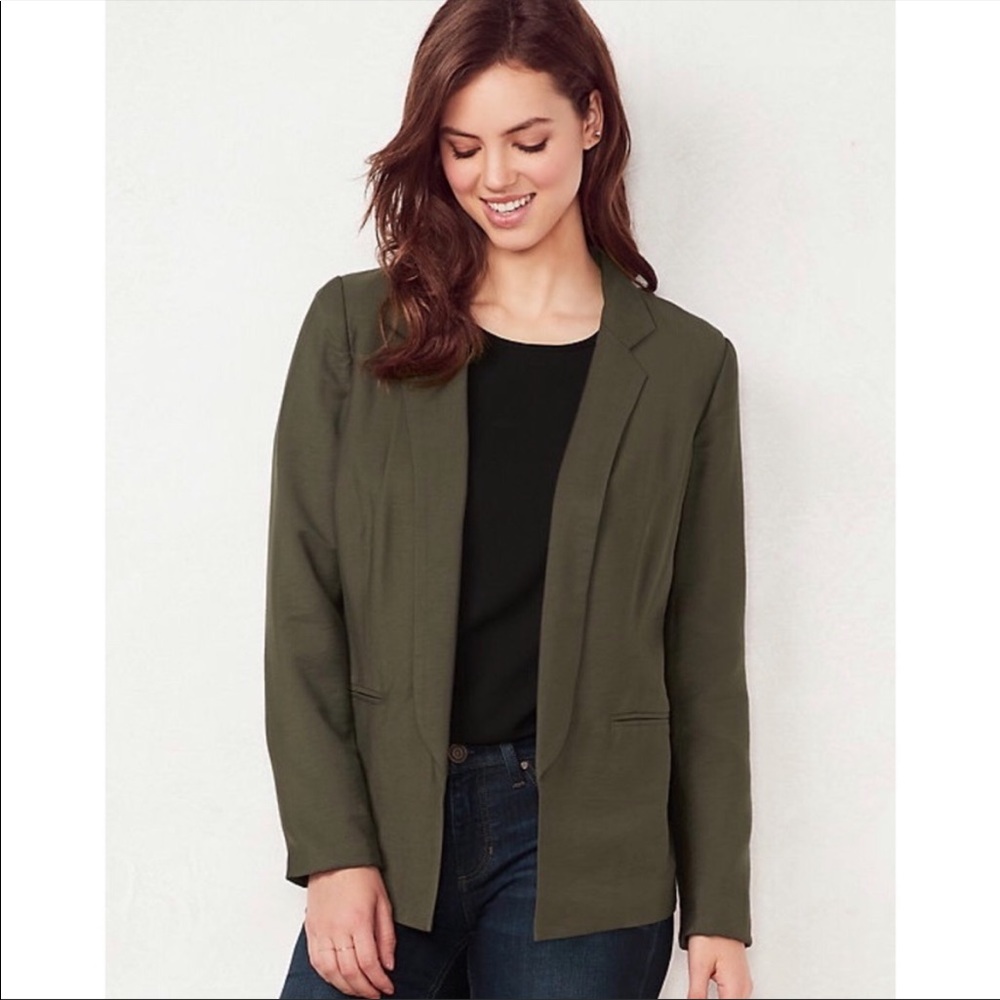 Lauren Conrad • Relaxed Open Front Blazer in Olive
